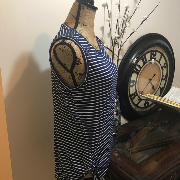 ✨NAUTICAL CASUAL BLOUSE✨ - Picture 2 of 5